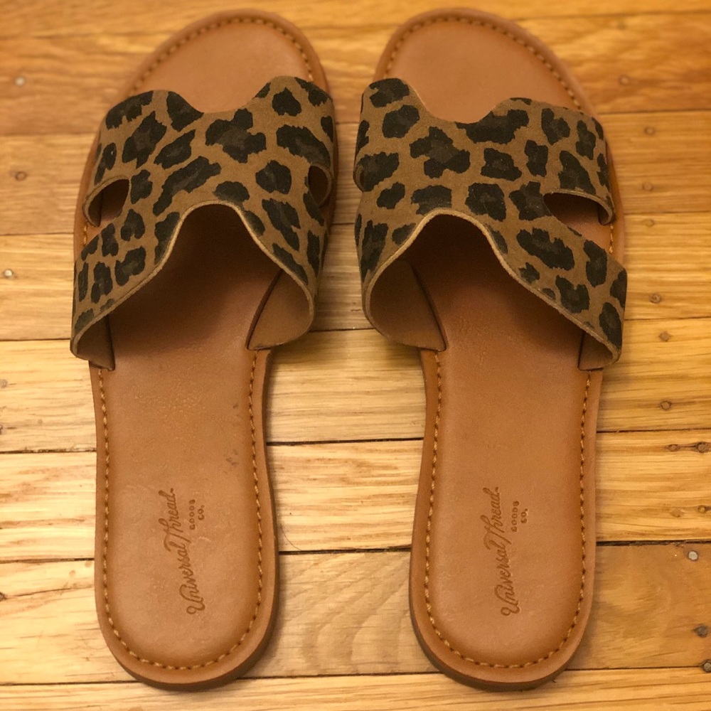 Jenny Slide - Universal Thread